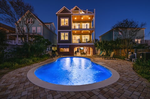 Luxury 8BD Home-Heated Pool+Elevator-Pet Friendly