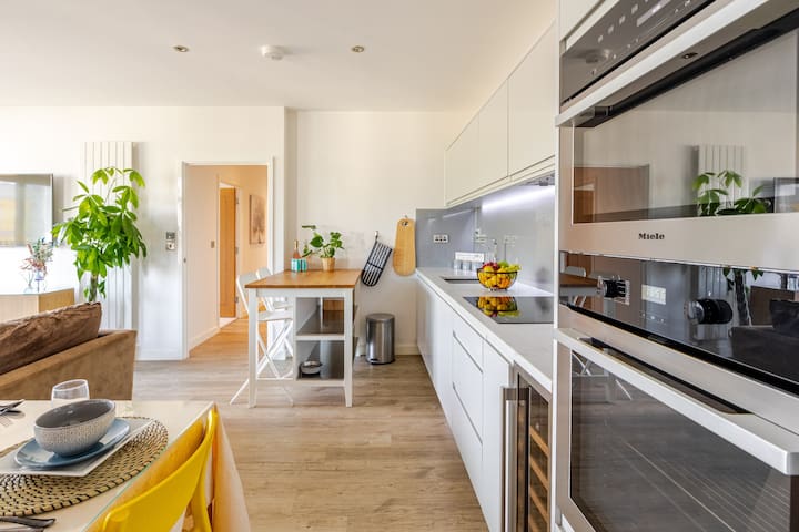 FMSS – Urban Escapes