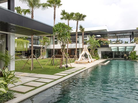 Villa Norbu, 6BR, Canggu w/ chef