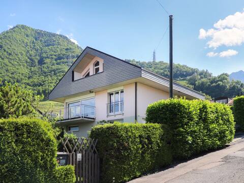 Route de la Muraz 9 by Interhome