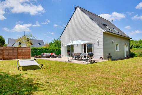 Big house and nice garden for 8 persons
