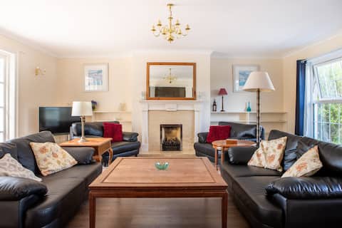 Friendly 6-BR Cottage | Cornish Beaches