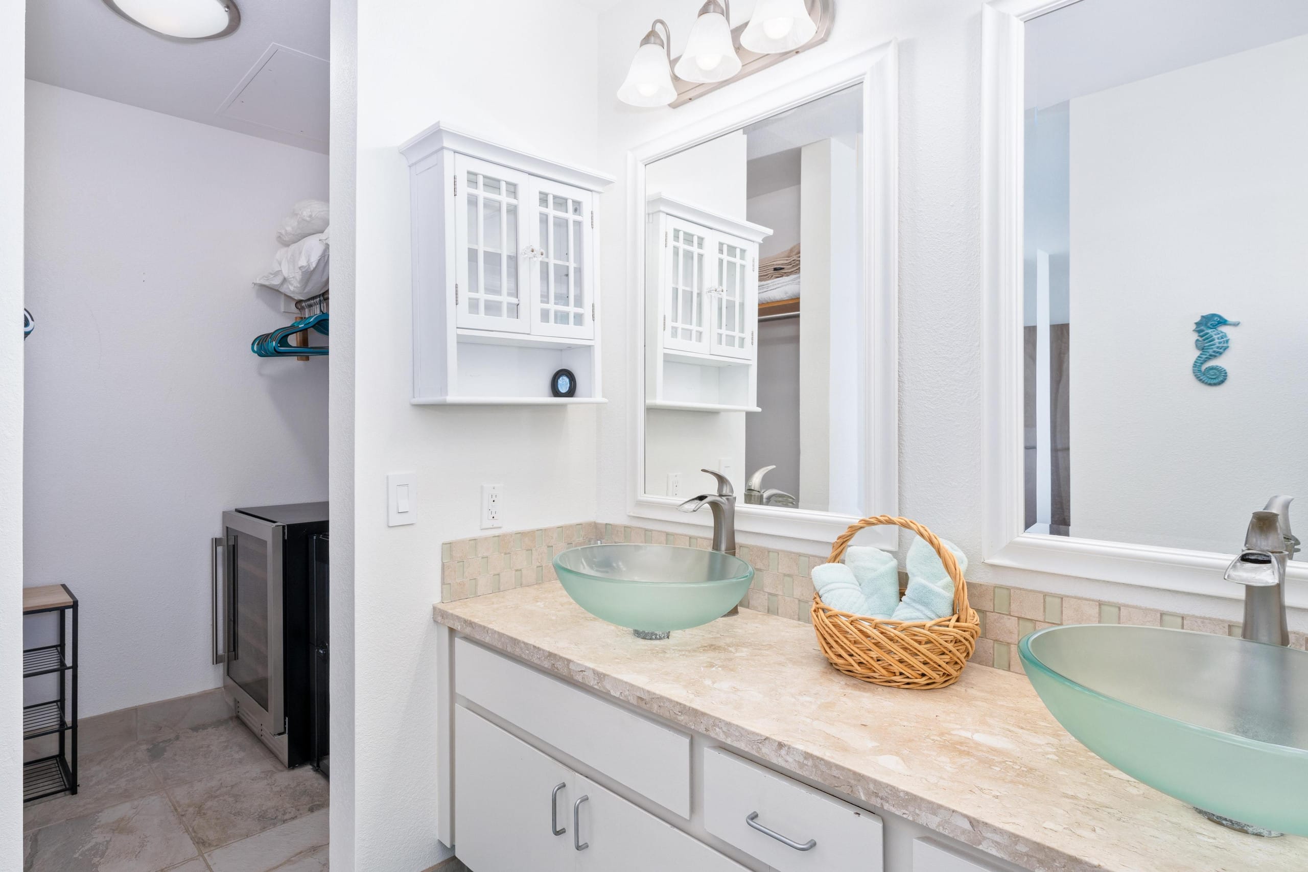 Condo in Kailua-Kona · ★5.0 · 2 bedrooms · 3 beds · 2 private baths - Image 23