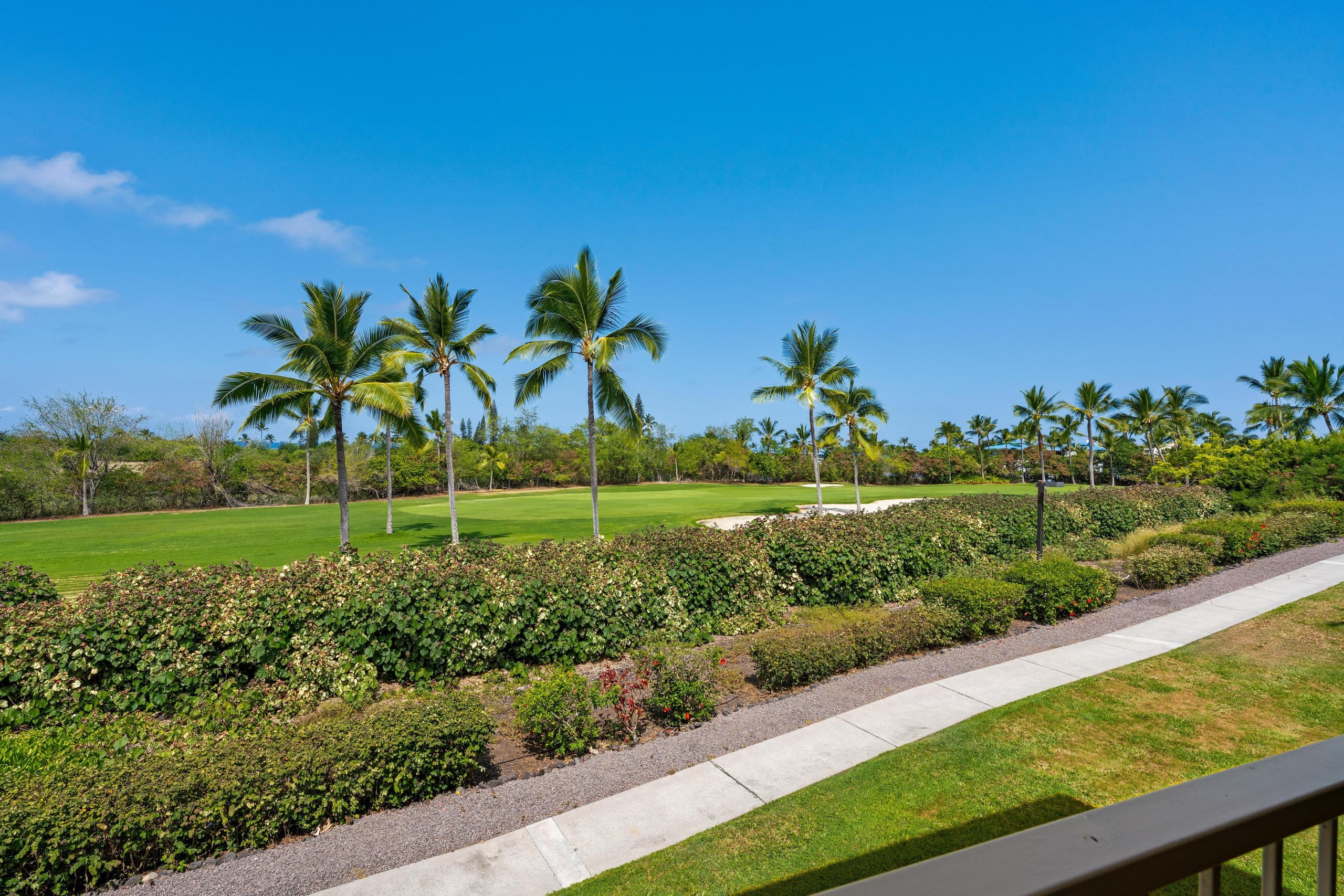 Condo in Kailua-Kona · ★5.0 · 2 bedrooms · 3 beds · 2 private baths - Image 9