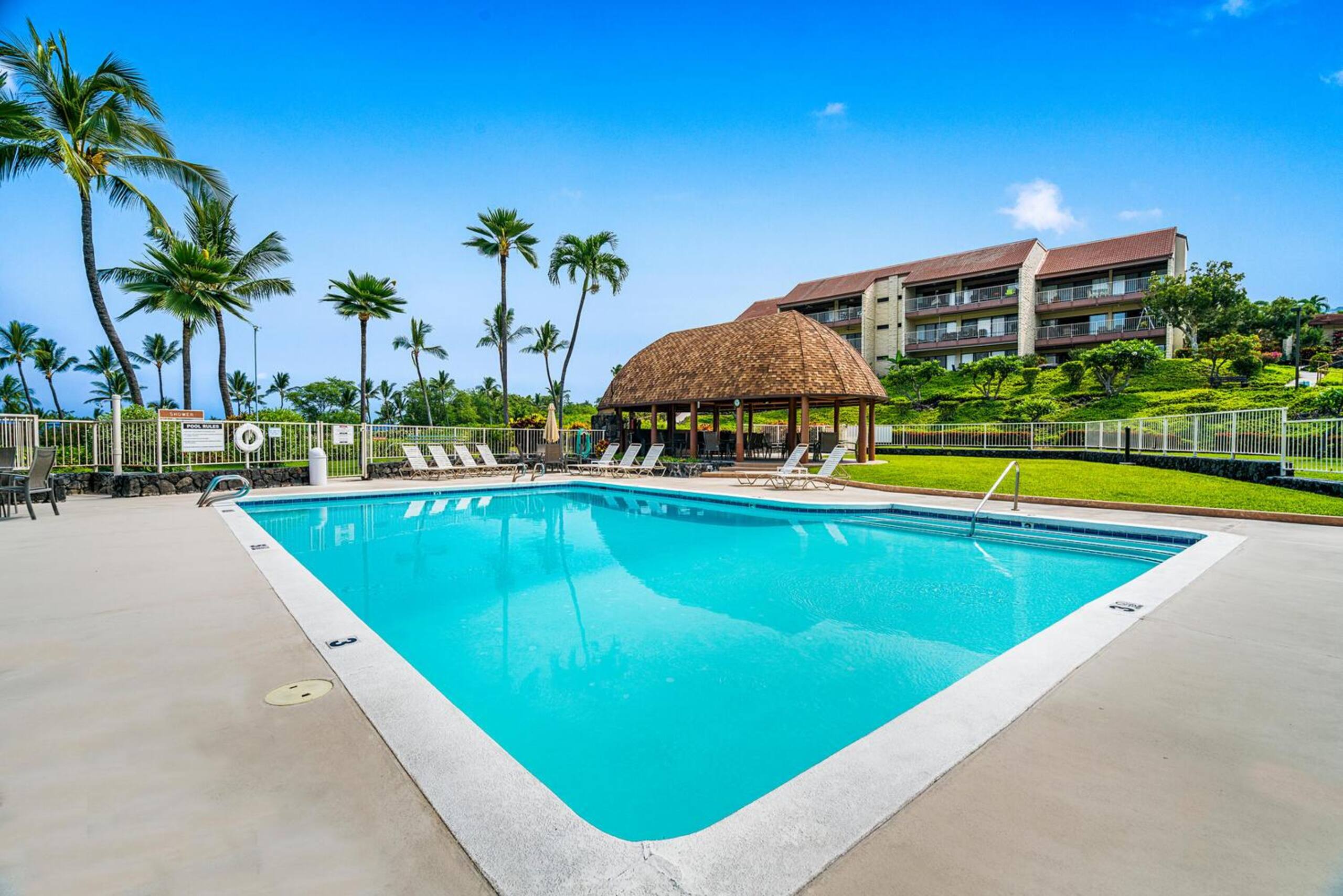 Condo in Kailua-Kona · ★5.0 · 2 bedrooms · 3 beds · 2 private baths - Image 33