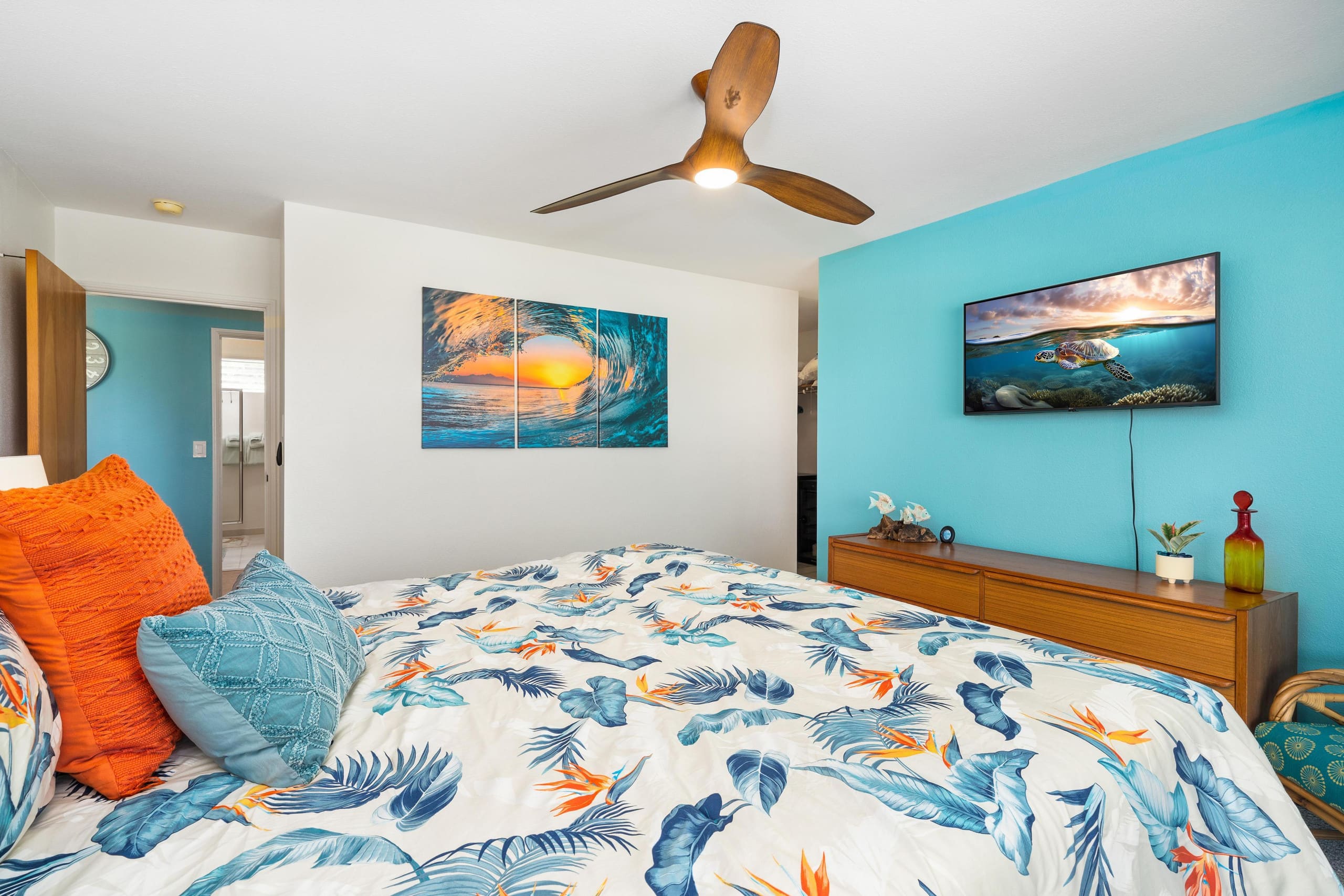 Condo in Kailua-Kona · ★5.0 · 2 bedrooms · 3 beds · 2 private baths - Image 19