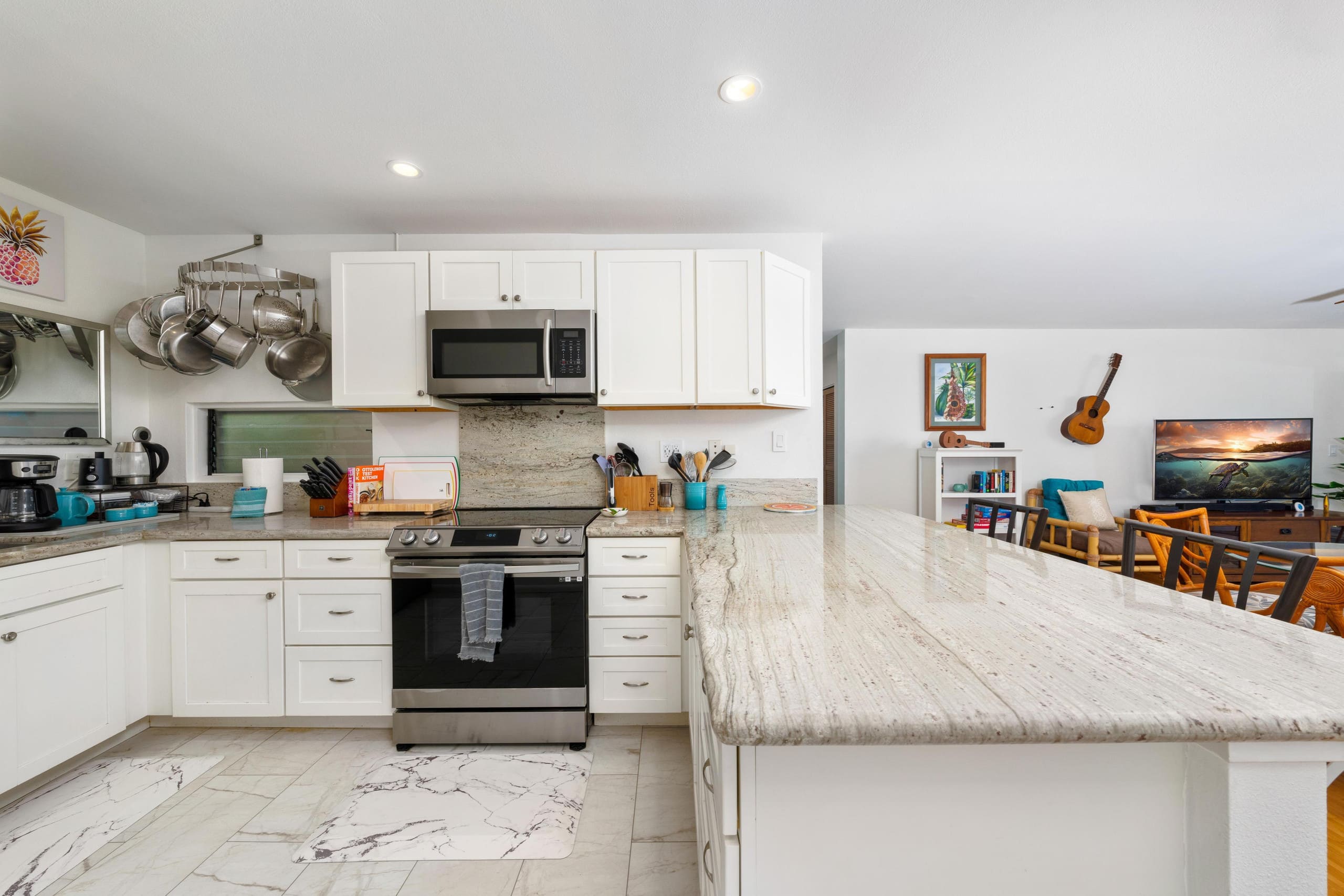 Condo in Kailua-Kona · ★5.0 · 2 bedrooms · 3 beds · 2 private baths - Image 10