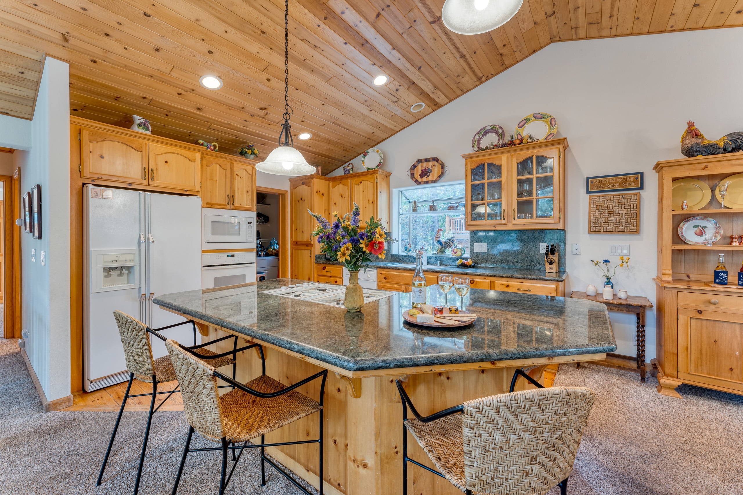 Tahoe Vista Patio, Fireplaces & Jetted Tub - Photo 16