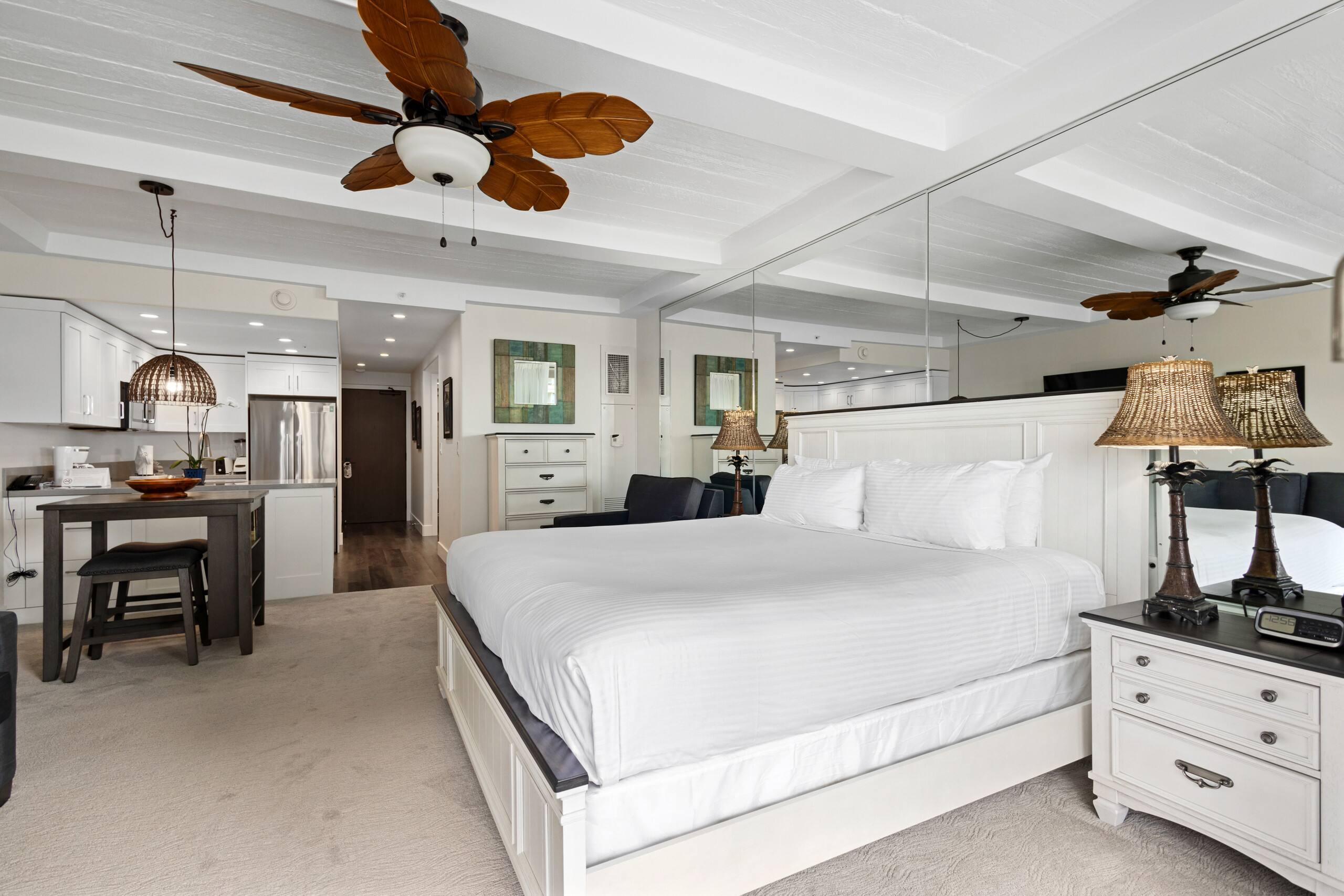 Condo in Lahaina · ★5.0 · Studio · 1 bed · 1 bath - Image 10