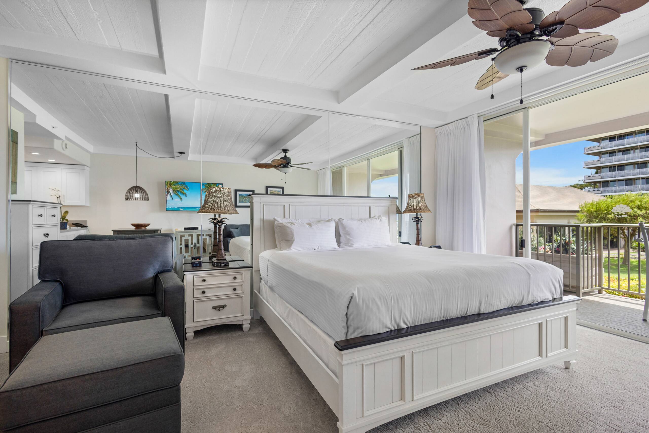 Condo in Lahaina · ★5.0 · Studio · 1 bed · 1 bath - Image 7