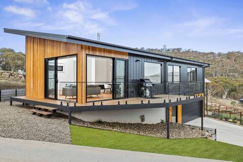 Poets Den - Holiday Home
