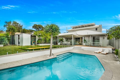 Duncraig Dream with Pool and Alfresco BBQ!