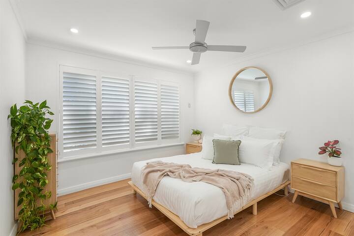 Duncraig Dream with Pool and Alfresco BBQ gallery image 5