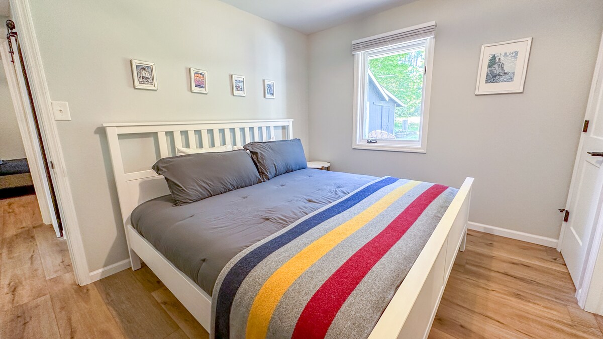 ห้องนอนที่ 1 พร้อมเตียงคิงไซส์