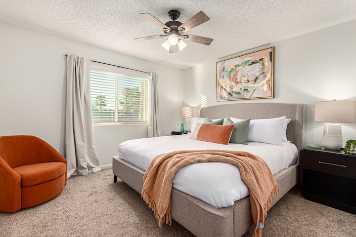 Горен гостински апартман 1 со брачен кревет (широк 180-220 см