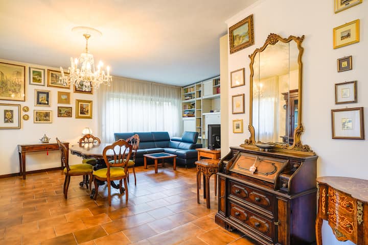 Alpine Townhouse Escape - Lecco