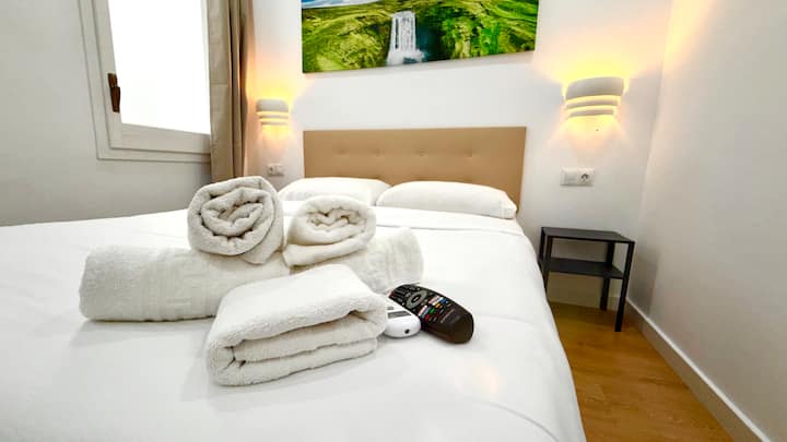 Hostal Lux - Gavà