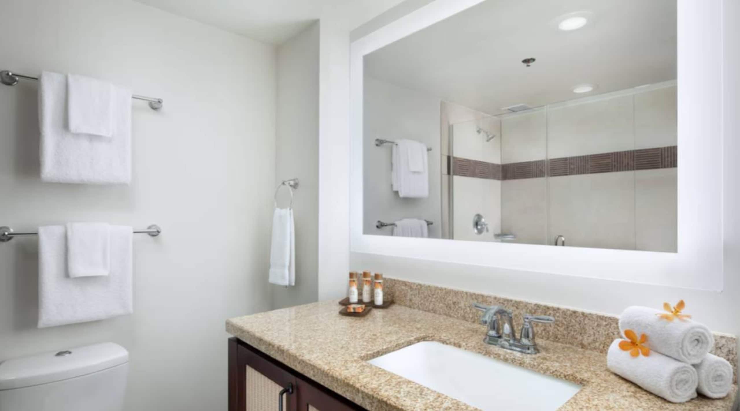 Condo in Lihue · ★5.0 · 1 bedroom · 2 beds · 1 bath - Image 12