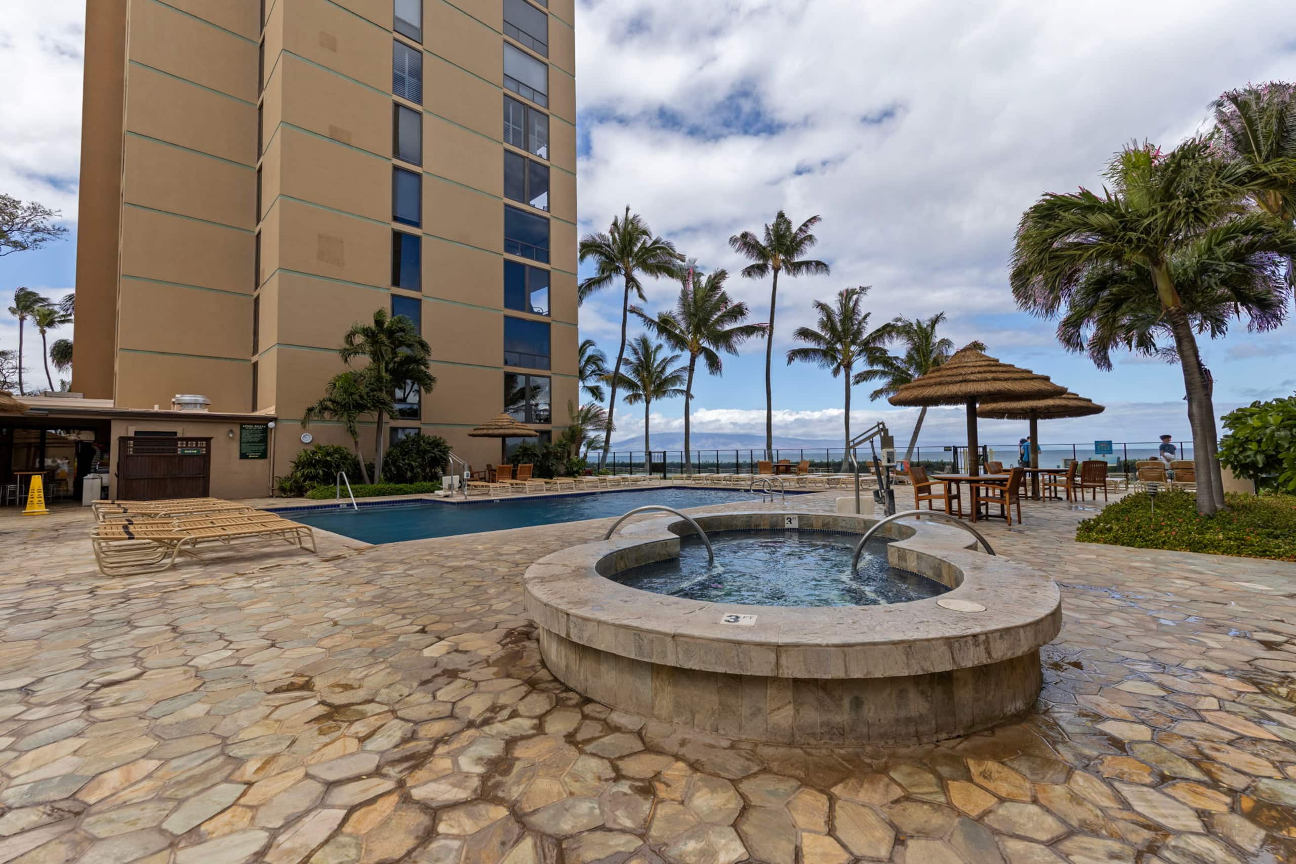 Beachfront Kaanapali Studio with Sunset Views - Image 49