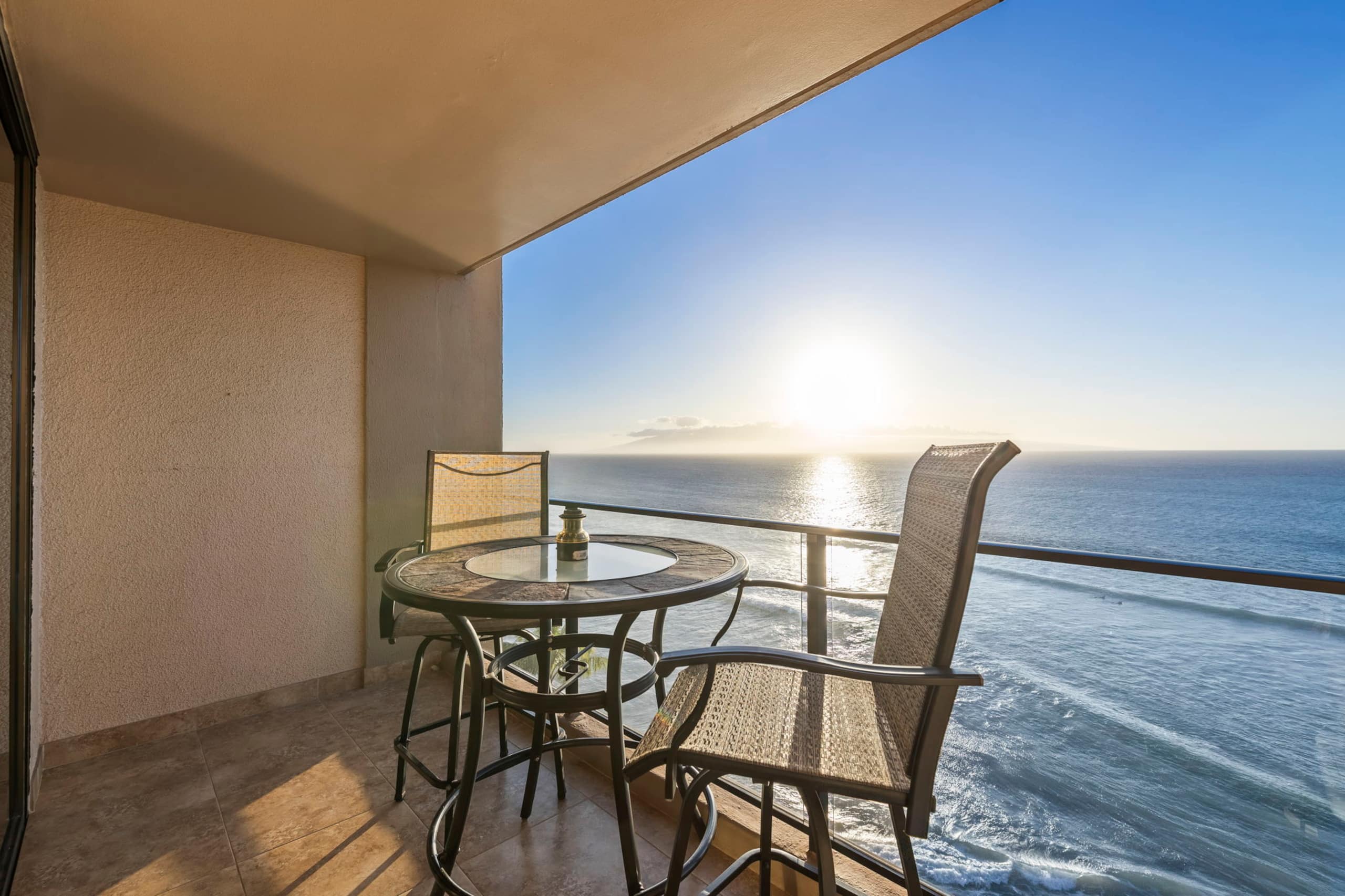 Beachfront Kaanapali Studio with Sunset Views - Image 29