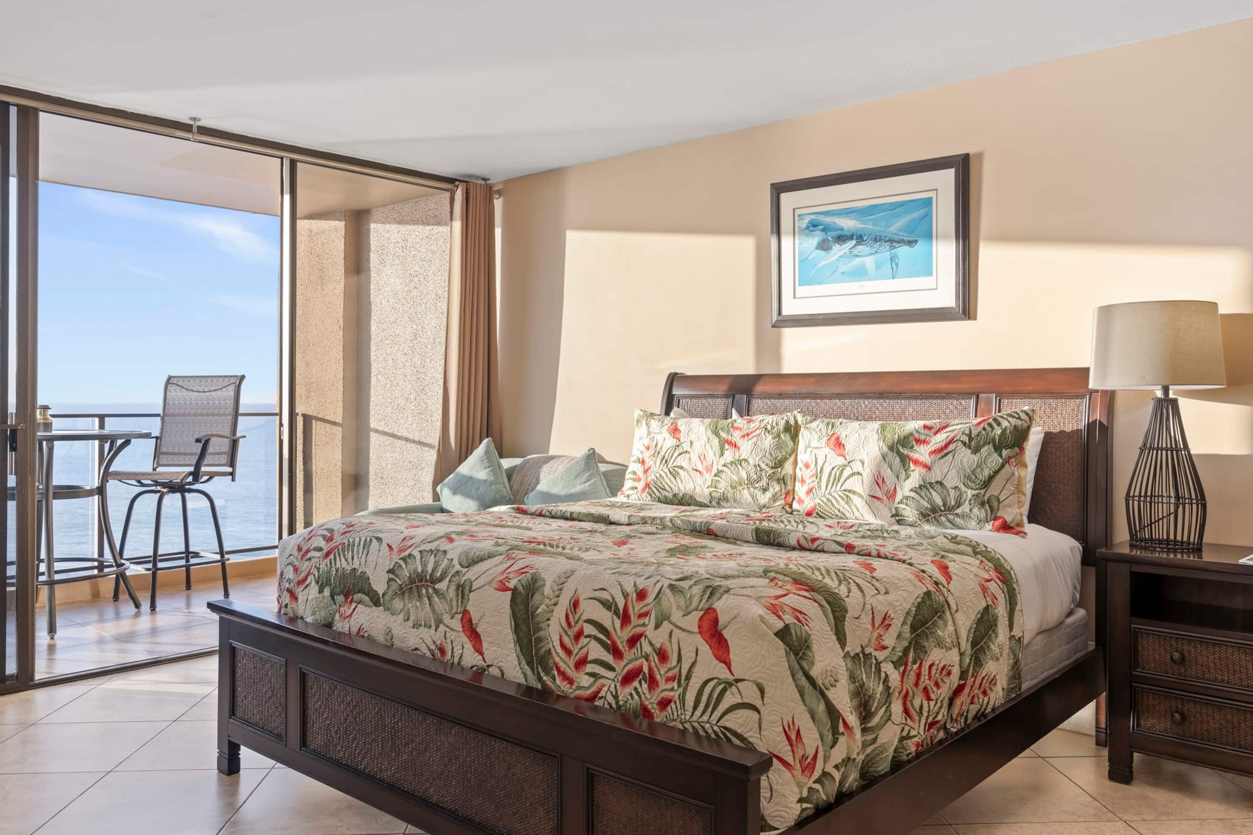 Beachfront Kaanapali Studio with Sunset Views - Image 15