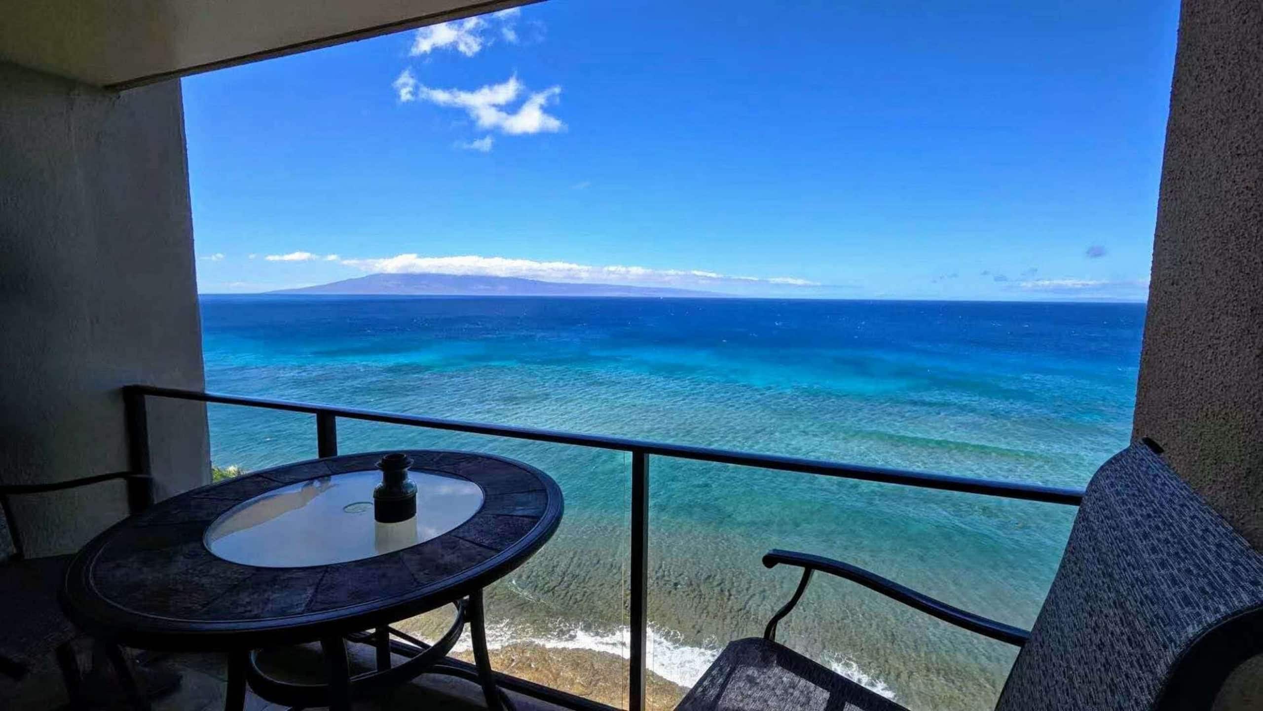 Beachfront Kaanapali Studio with Sunset Views - Image 27