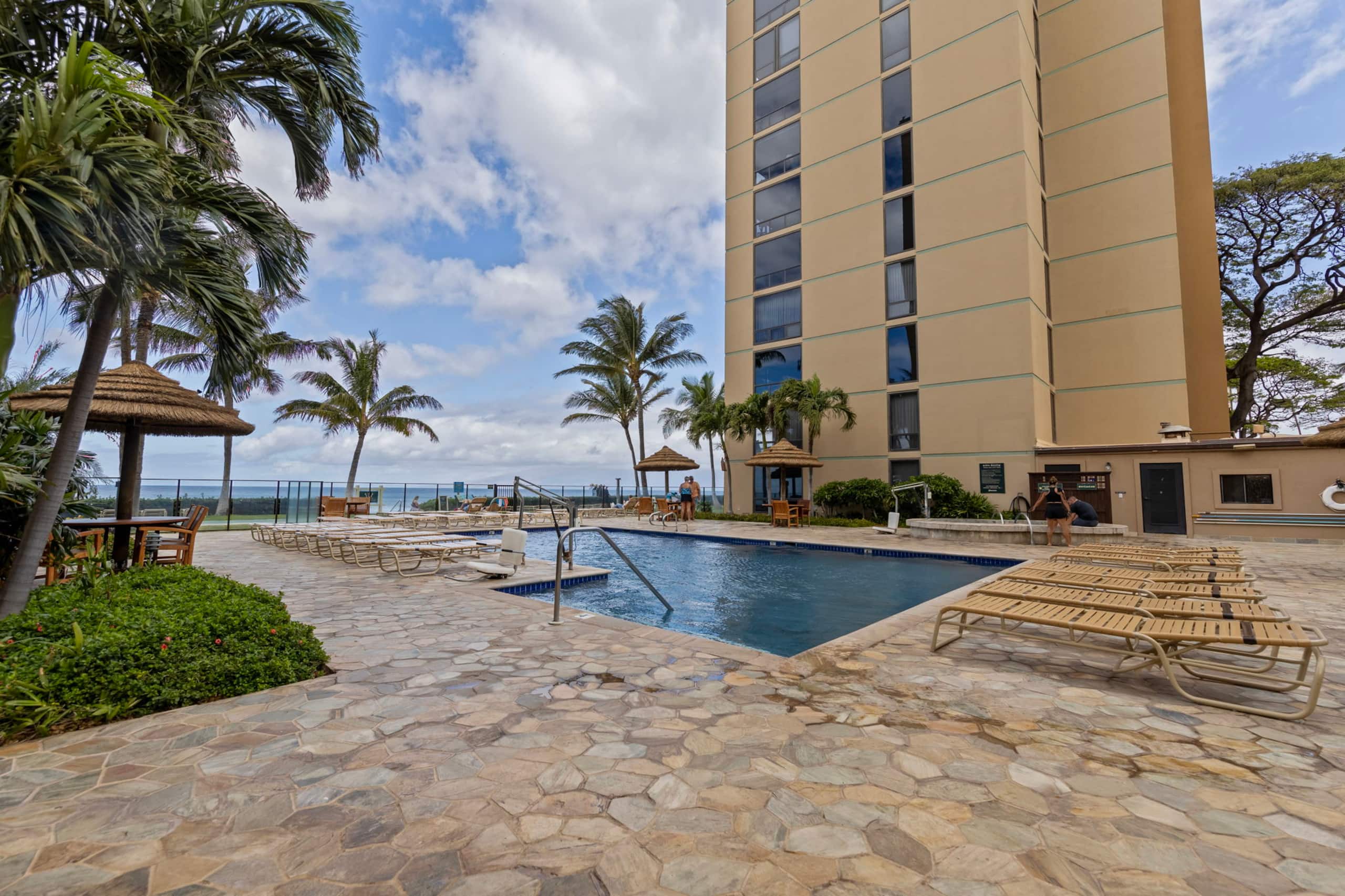 Beachfront Kaanapali Studio with Sunset Views - Image 50