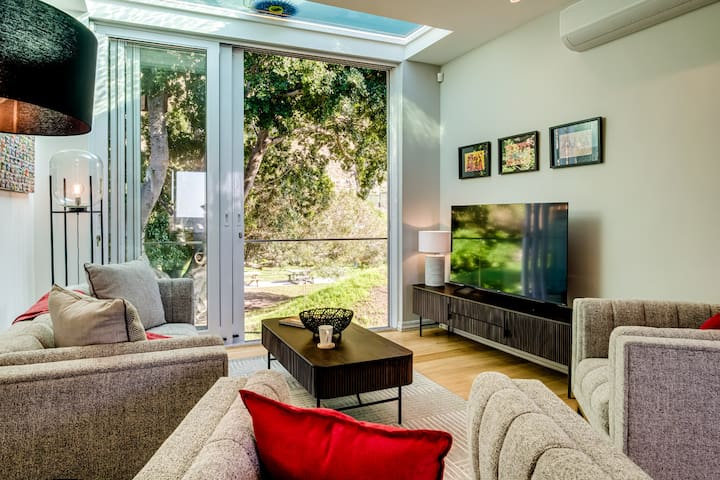 Experience Vibrant Living at De Waterkant Views gallery image 2