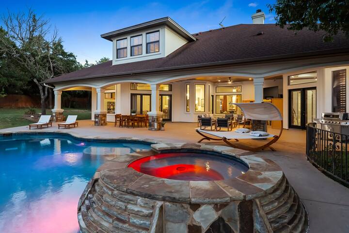 SXSW! Heated Pool, Lux, Sleeps 26 gallery image 5
