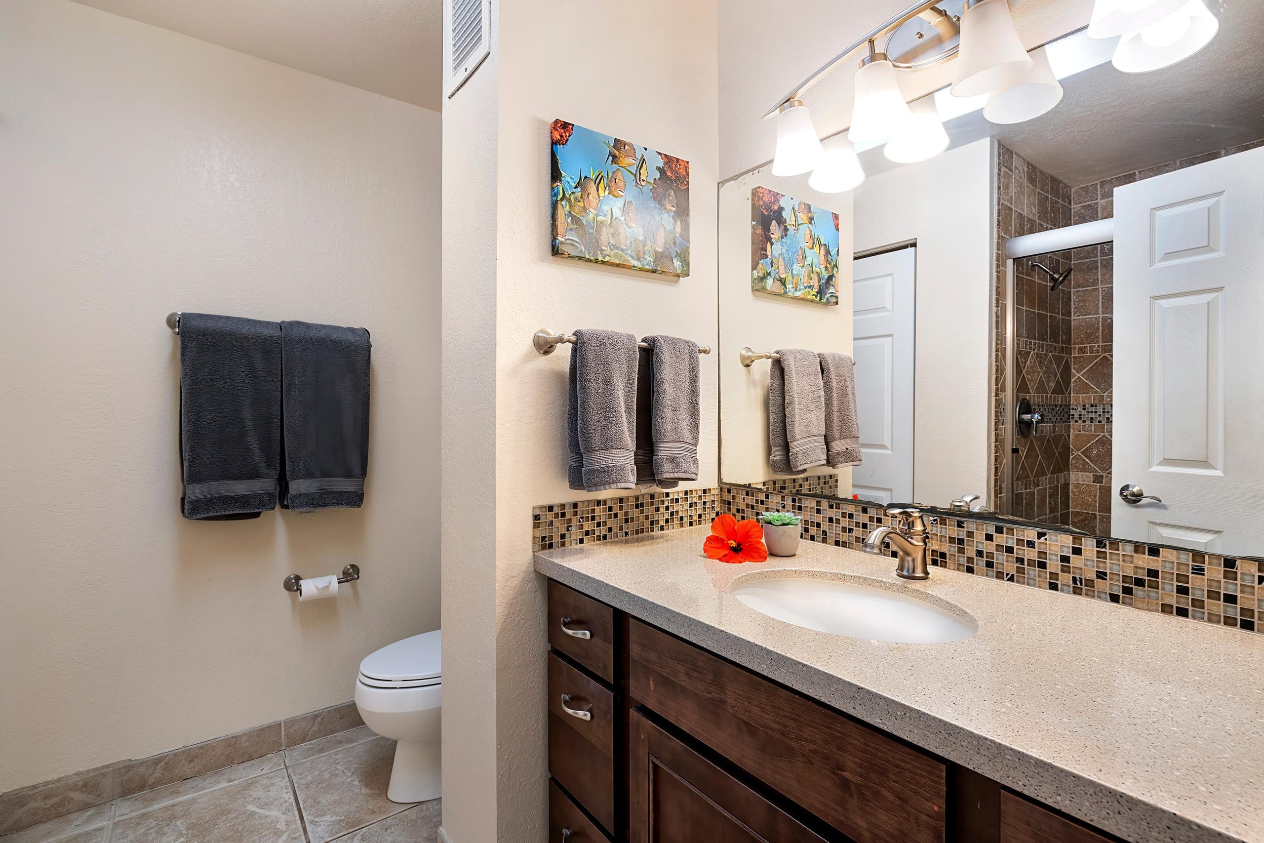 Condo in Kailua-Kona · ★5.0 · 3 bedrooms · 4 beds · 2 private baths - Image 15