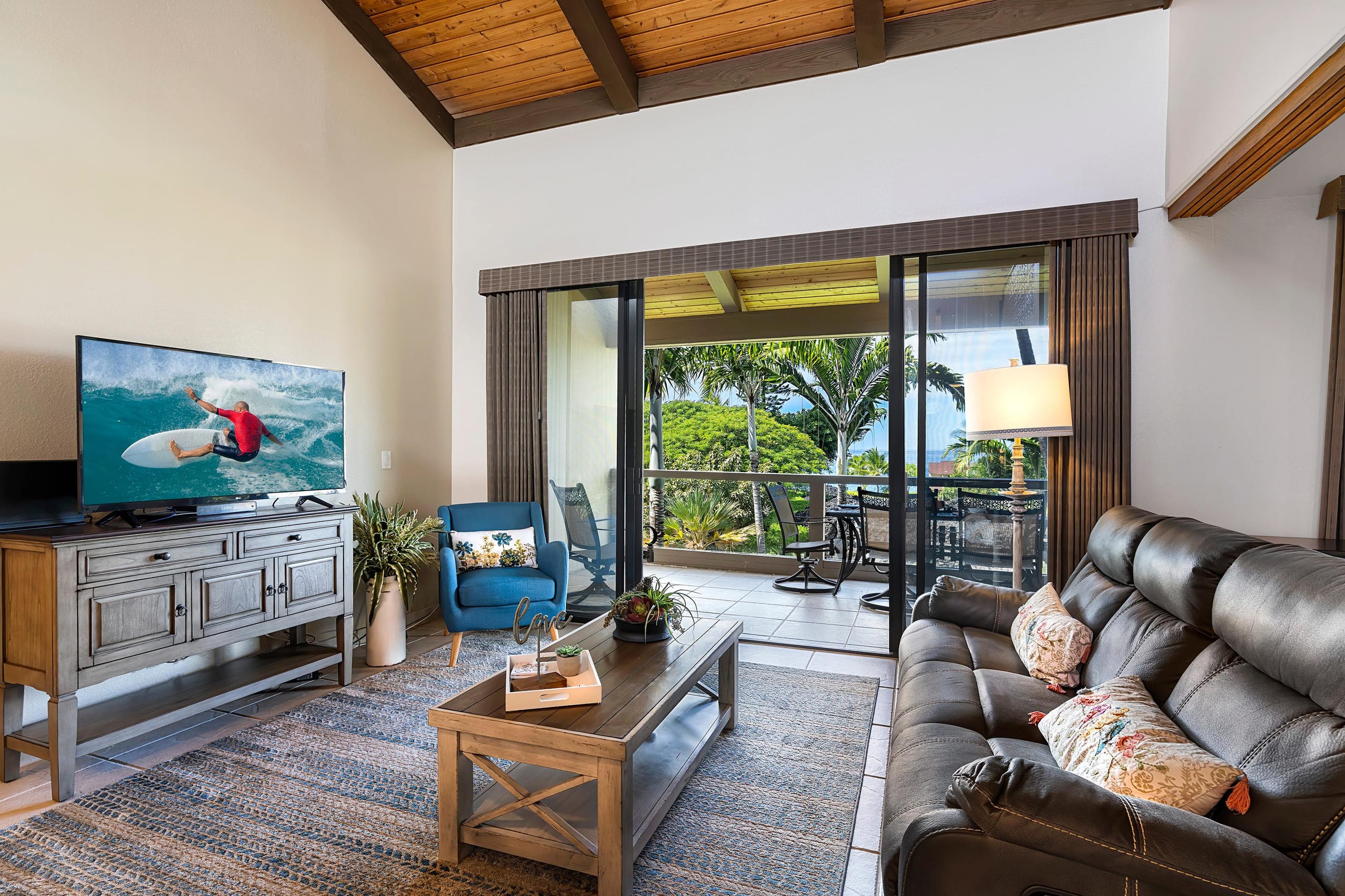 Condo in Kailua-Kona · ★5.0 · 3 bedrooms · 4 beds · 2 private baths - Image 1