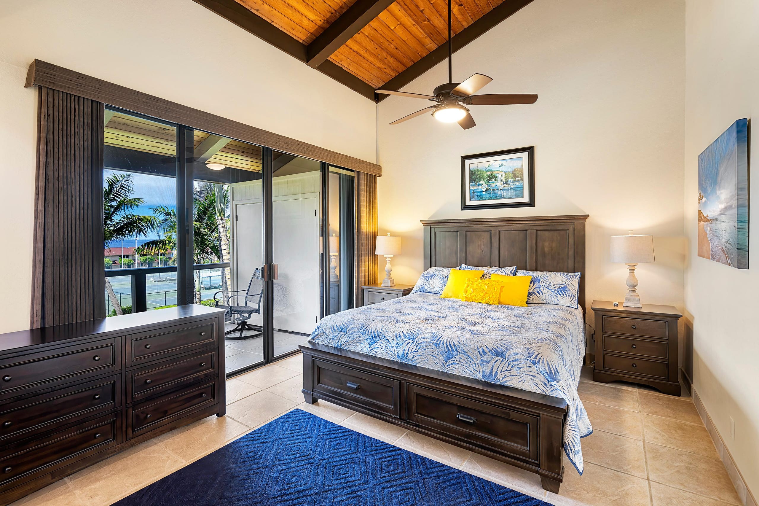 Condo in Kailua-Kona · ★5.0 · 3 bedrooms · 4 beds · 2 private baths - Image 13