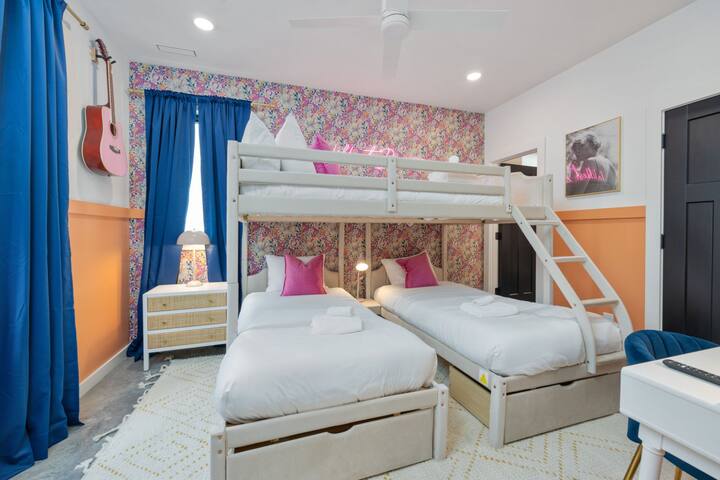 Music Row Haven | Modern Style + Private Hot Tub gallery image 5