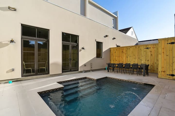 Cavelier 5B/5B private pool + garage