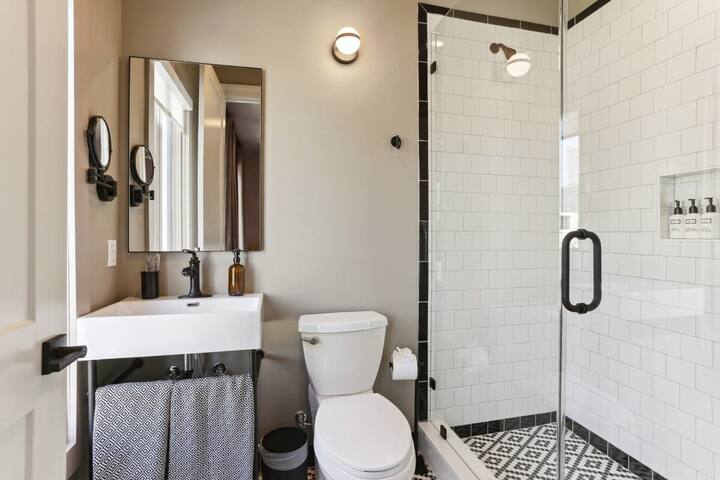 Cavelier 5B/5B private pool + garage gallery image 5