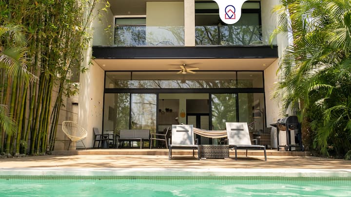 Modern House in Golf Club "Santa Fe"