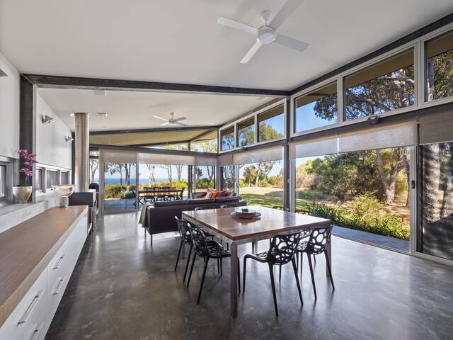 Redgate Beach House with Private Tennis Court gallery image 2