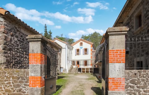 Pet friendly home in Privas with sauna