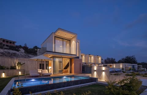 Luxurious Townhouse with private Pool in Paphos