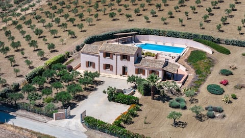 Villa sui Colli Ericini by Wonderful Italy