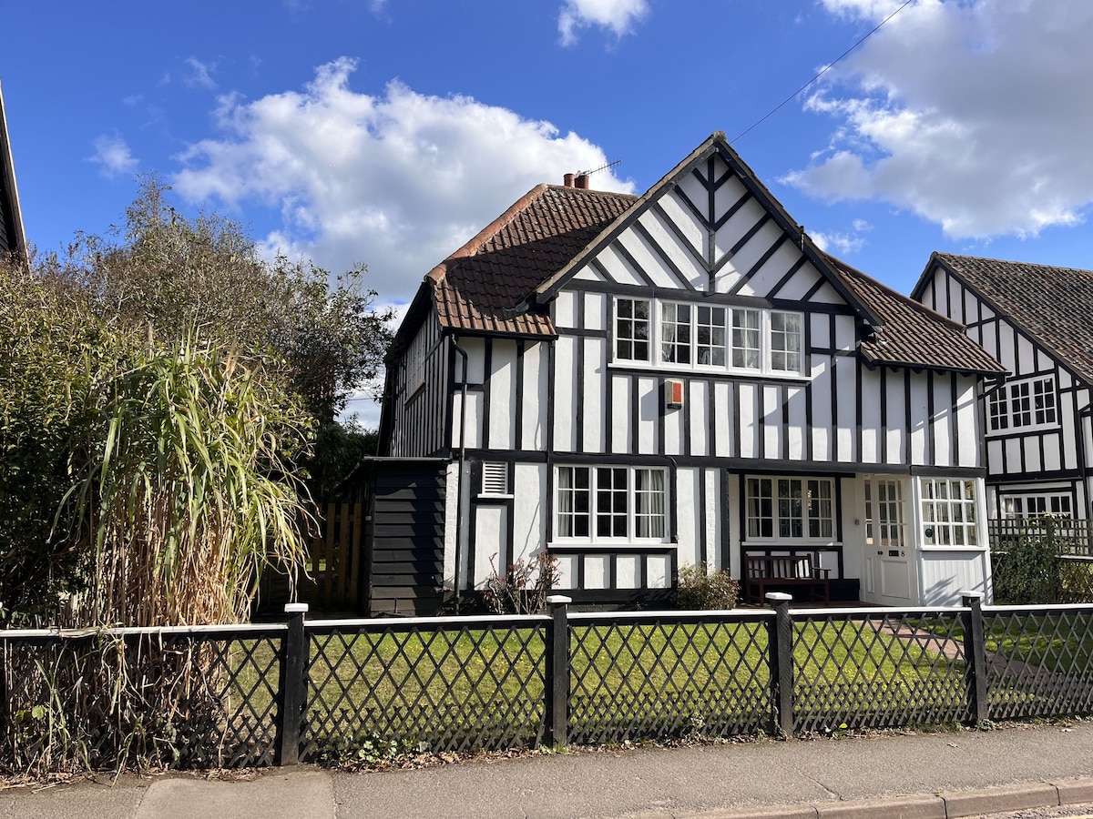 Successful Airbnb property: 8 The Whinlands in Aldringham Cum Thorpe