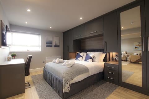 Premium Reynolds Suite at The Ironworks Aparthotel