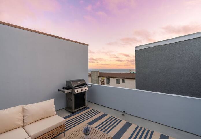 Oceanview 3BR | Near Beach | Parking gallery image 4