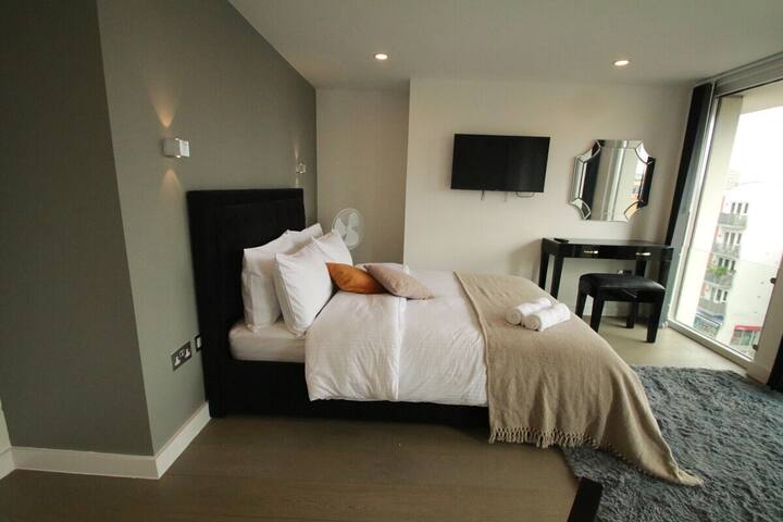 Oliver Brooks Ltd managed Airbnb listing 2