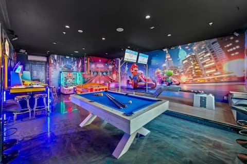 Palm Villa Luxury- 8BD, Pickleball,Volleyball,Golf