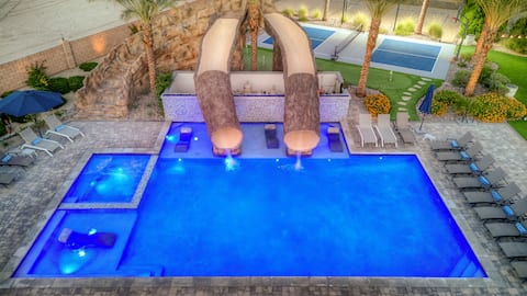 Palm Villa Luxury- 8BD, Pickleball,Volleyball,Golf