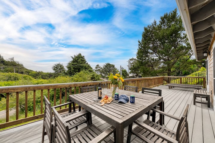 Bella Sol | Half Block To Beach | Game Room, Views - Manzanita, OR