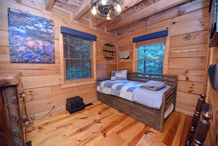 חופשה אלגנטית - השכרת בקתות יוקרה בצ'רי לוג, ג'ורג'יה