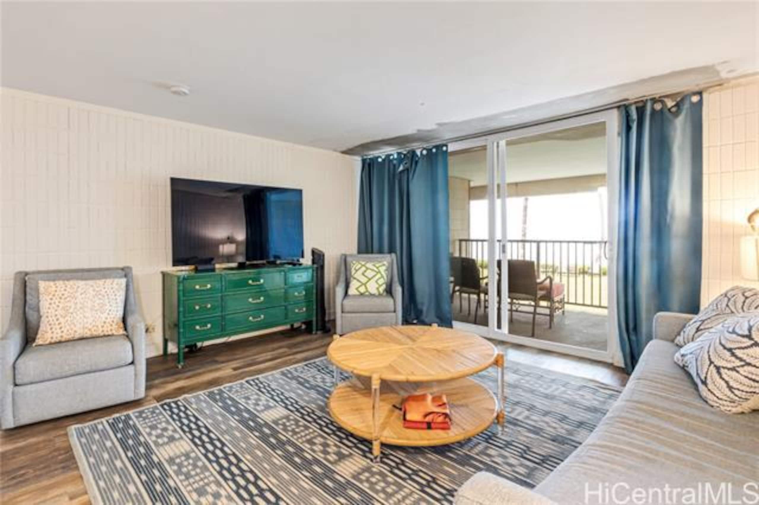 Condo in Hauula · ★4.57 · 1 bedroom · 3 beds · 1 private bath - Image 3