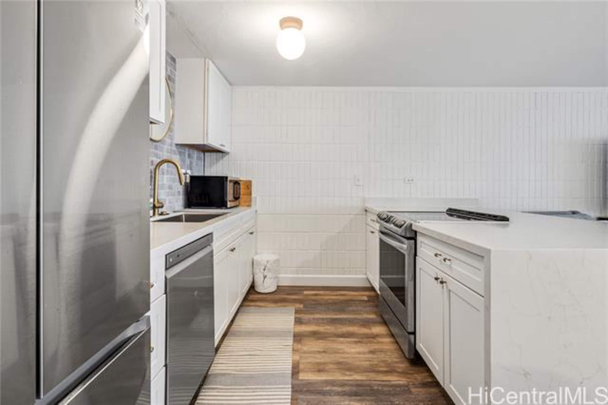 Condo in Hauula · ★4.57 · 1 bedroom · 3 beds · 1 private bath - Image 8